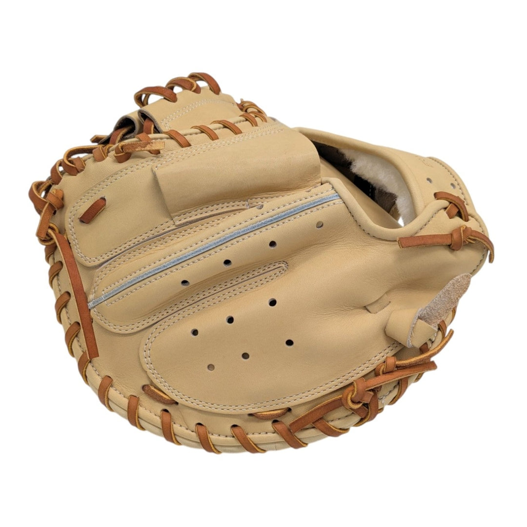 33.5" Atoms Professional Line+, Catcher's Mitt, Camel Uragami Steerhide