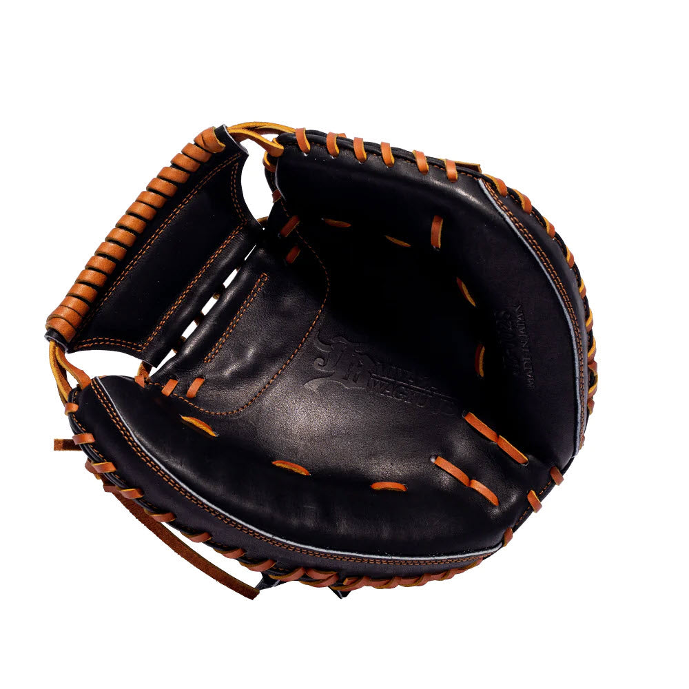 33" Wagyu JB Catcher's Mitt, Closed Back, RHT, Miyazaki Wagyu Leather, Black, JB23-002SBLK