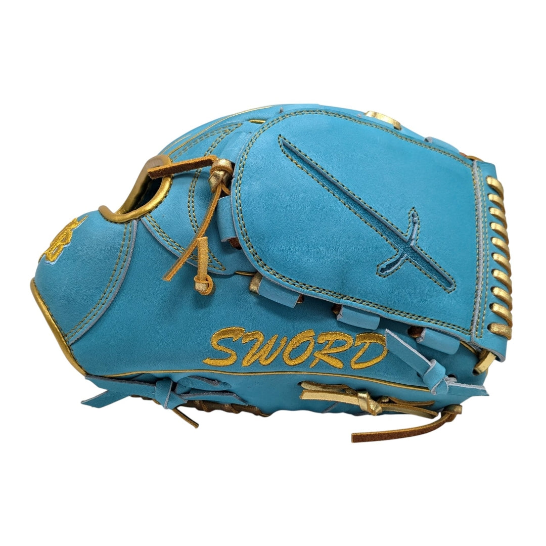 11.73" (29.8cm) Wagyu JB Bauer Glove, Light Blue Wagyu Leather, Gold Binding, JB-00T1