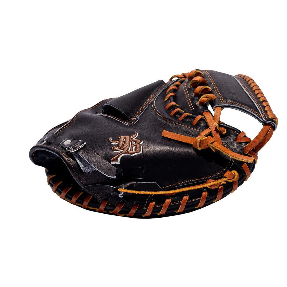 33.5" Wagyu JB Catcher's Mitt, Closed Back, RHT, Miyazaki Wagyu Leather, Black, JB23-002FBLK